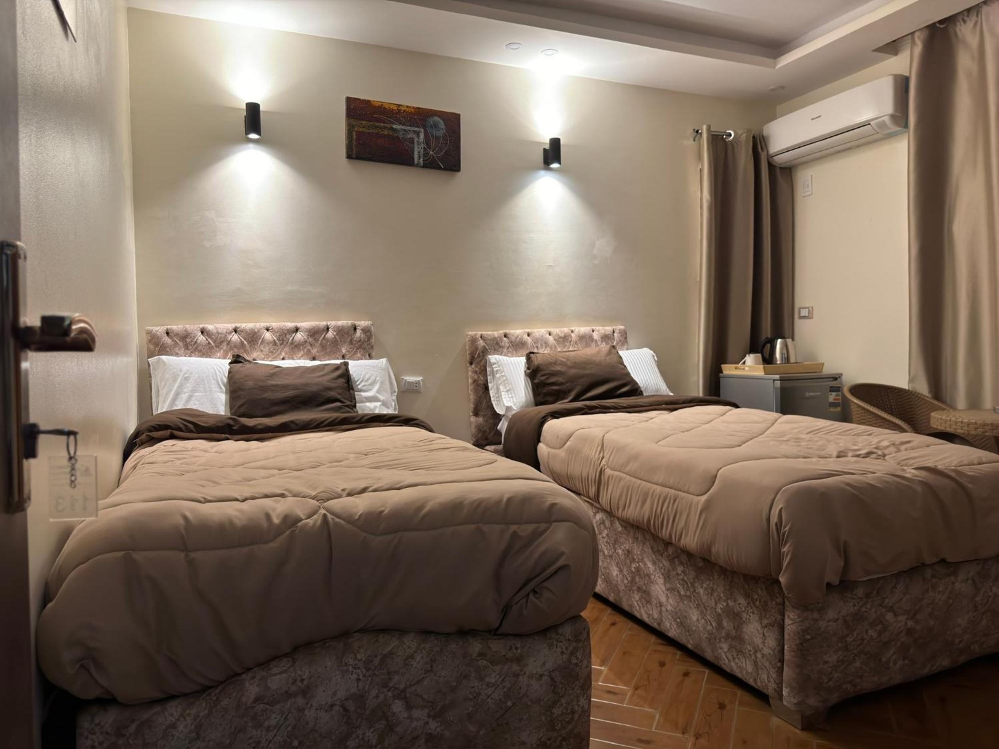 Ghatati Pyramids Gardens Hotel מראה חיצוני תמונה