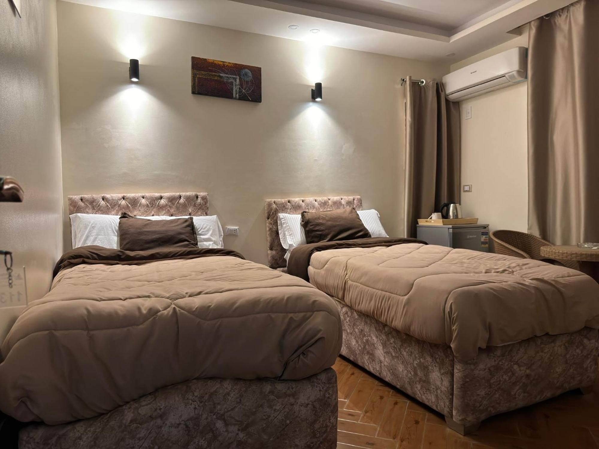 Ghatati Pyramids Gardens Hotel מראה חיצוני תמונה